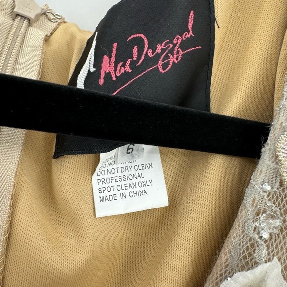 Mac Duggal Beige Blush Evening V Neck 3D Floral Lace A-Line Dress Size 6 NWT - Picture 11 of 14